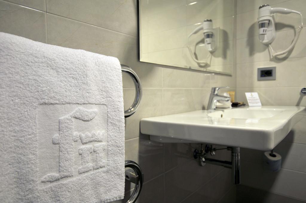 Hotel Federico II Jesi Esterno foto