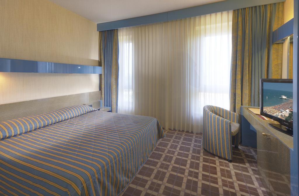 Hotel Federico II Jesi Esterno foto